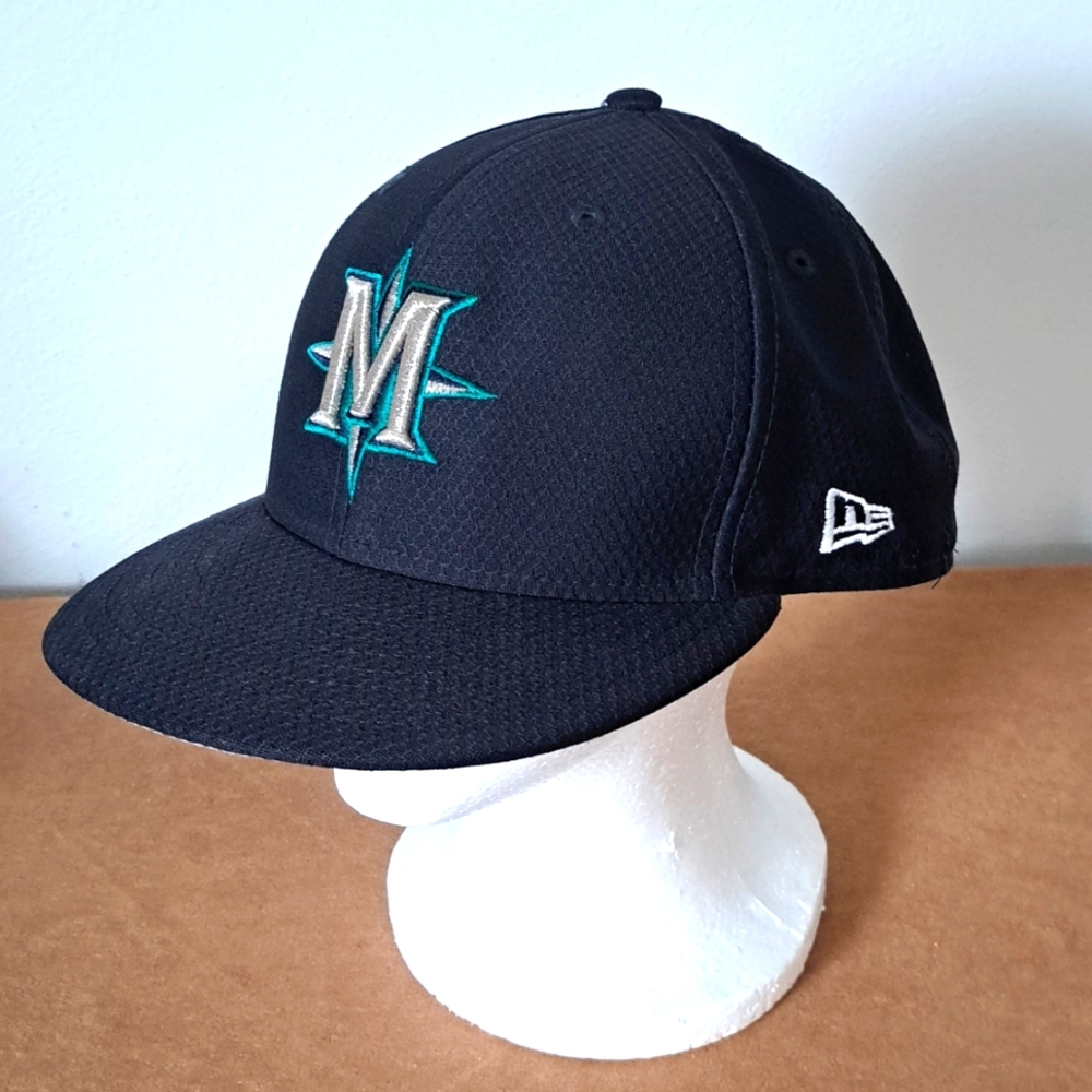 Seattle Mariners dark navy fitted Authentic Collection New Era Baseball Hat.